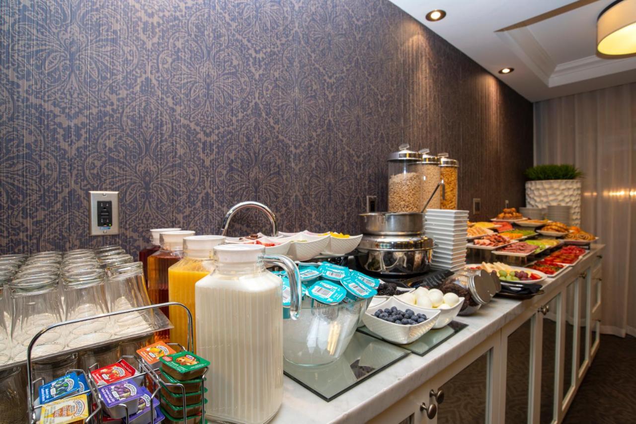 Sandman Signature Edmonton Downtown Hotel Екстер'єр фото