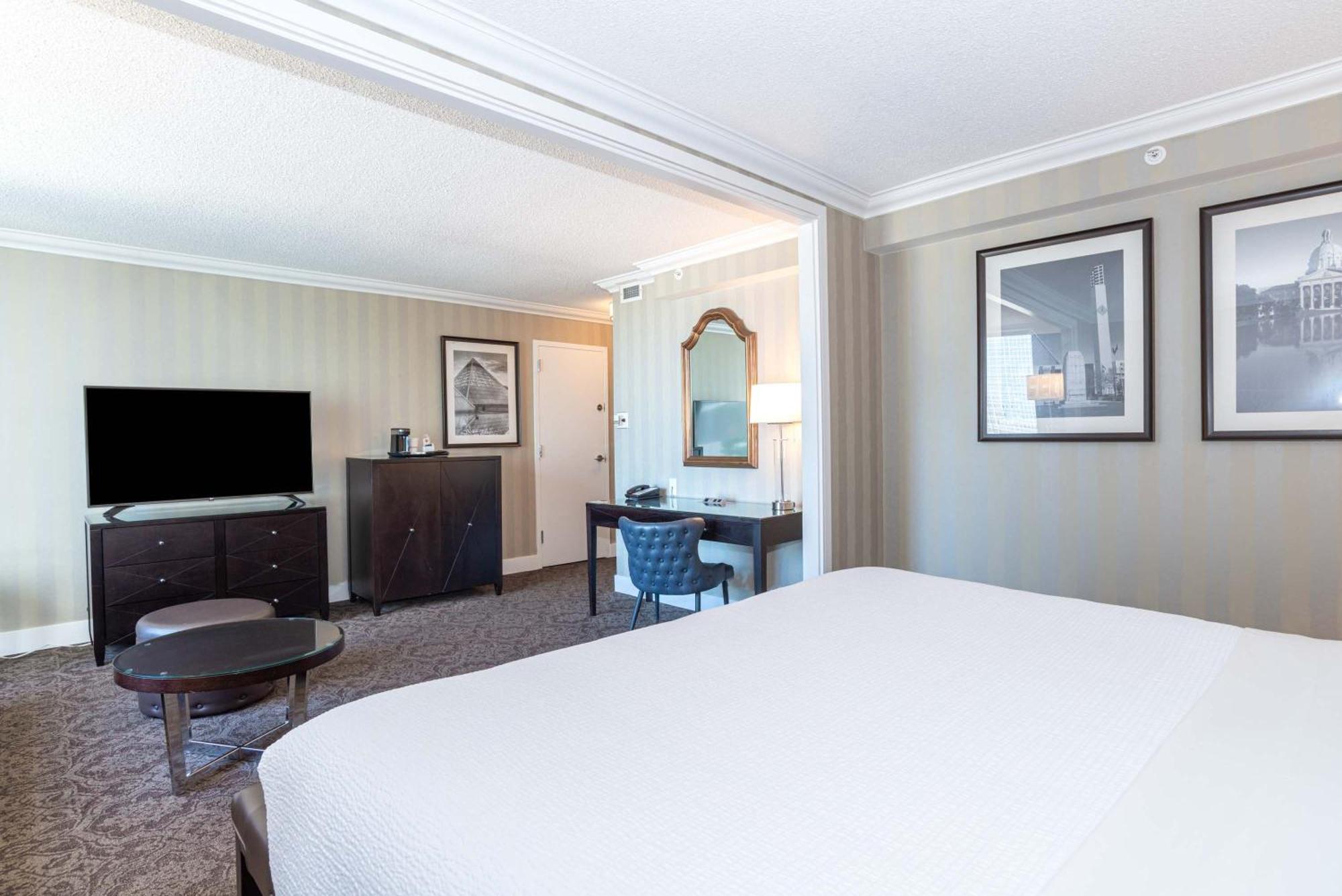 Sandman Signature Edmonton Downtown Hotel Екстер'єр фото