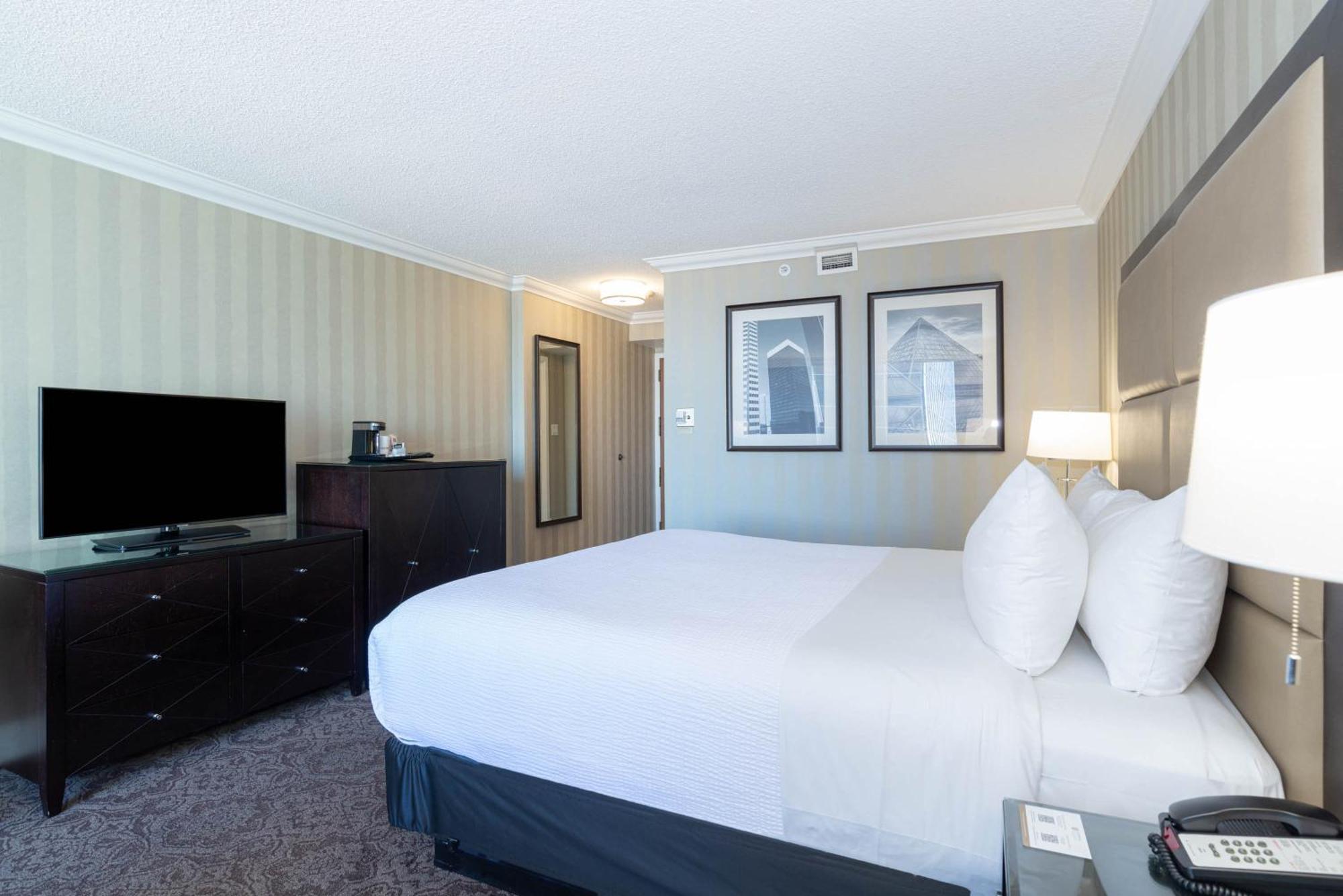 Sandman Signature Edmonton Downtown Hotel Екстер'єр фото