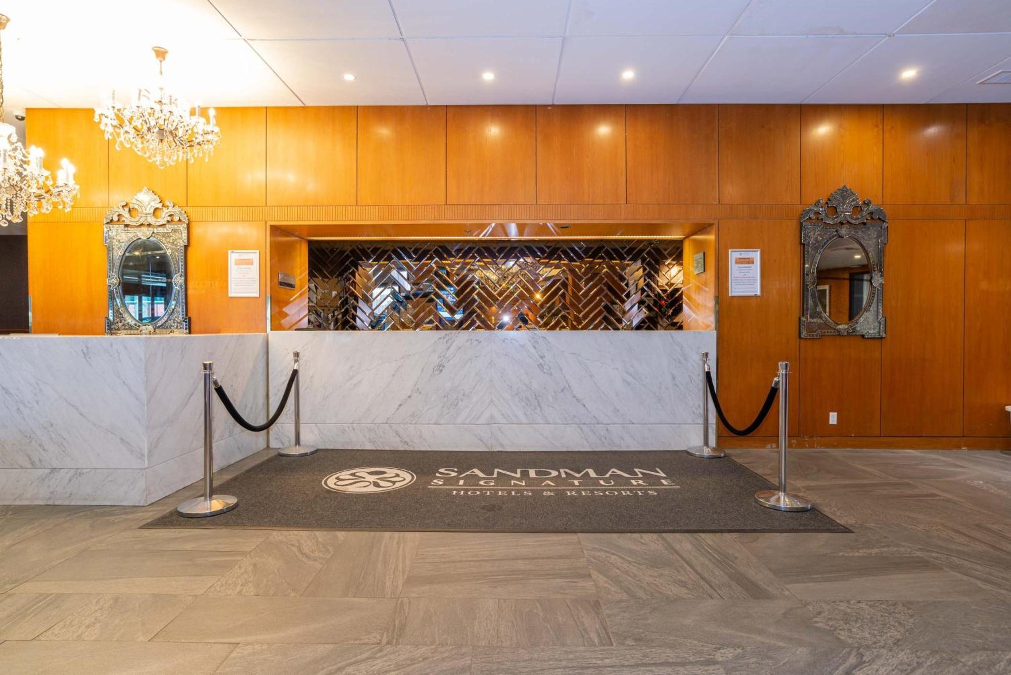 Sandman Signature Edmonton Downtown Hotel Екстер'єр фото