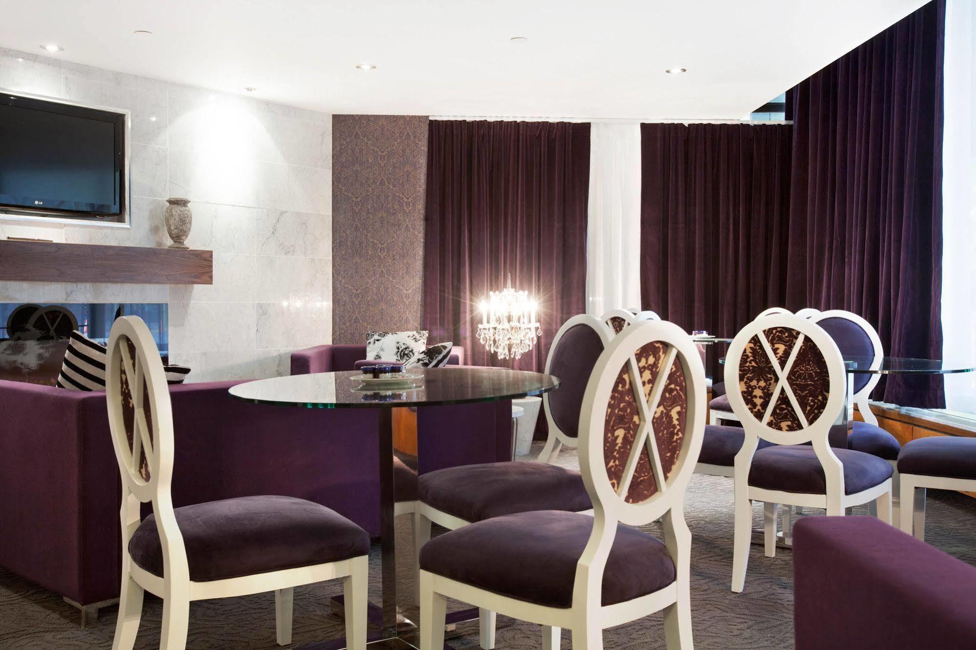 Sandman Signature Edmonton Downtown Hotel Екстер'єр фото