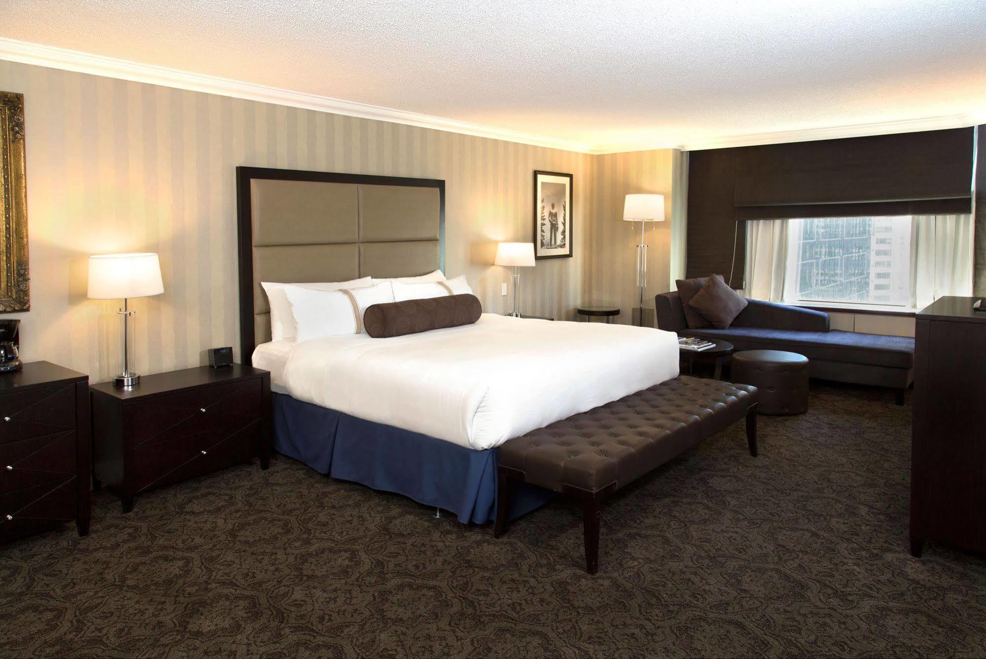 Sandman Signature Edmonton Downtown Hotel Екстер'єр фото